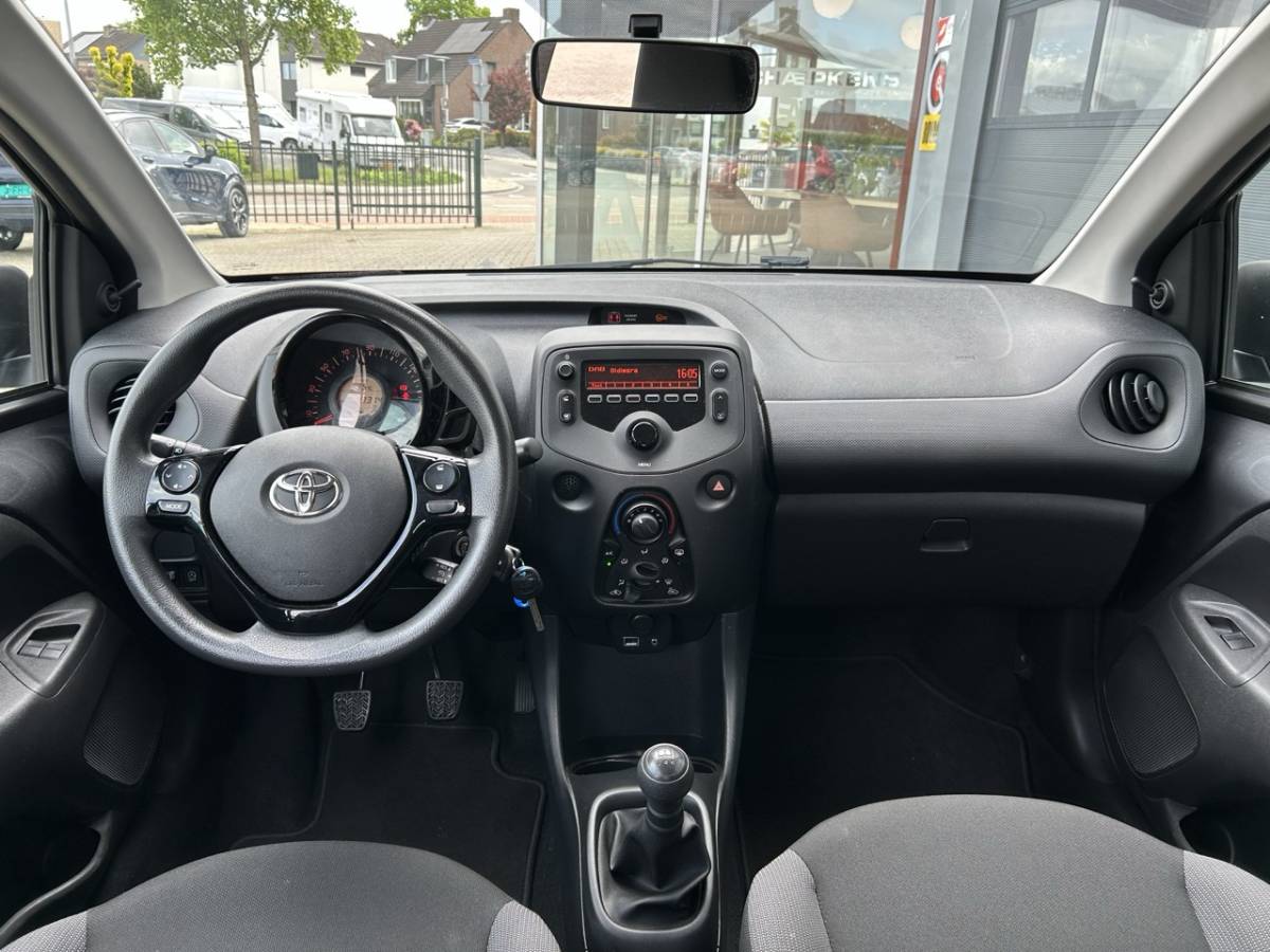 Toyota Aygo TOYOTA Aygo 1.0 VVT-i 72pk 5-drs x-fun