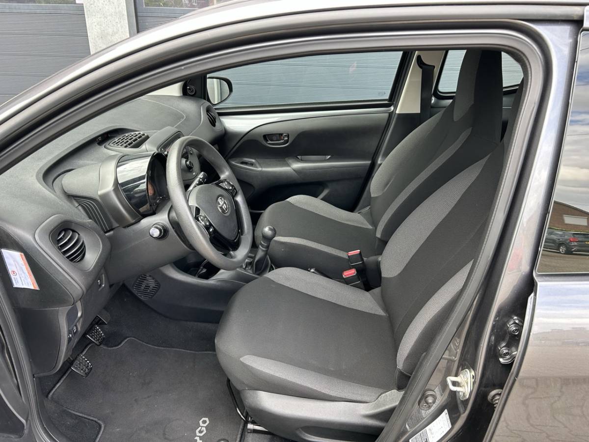 Toyota Aygo TOYOTA Aygo 1.0 VVT-i 72pk 5-drs x-fun