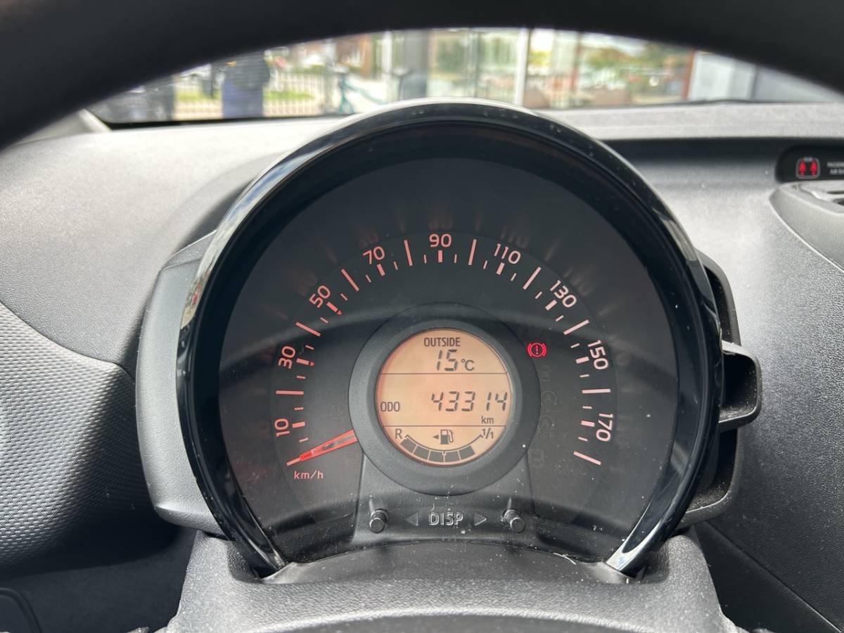 Toyota Aygo TOYOTA Aygo 1.0 VVT-i 72pk 5-drs x-fun