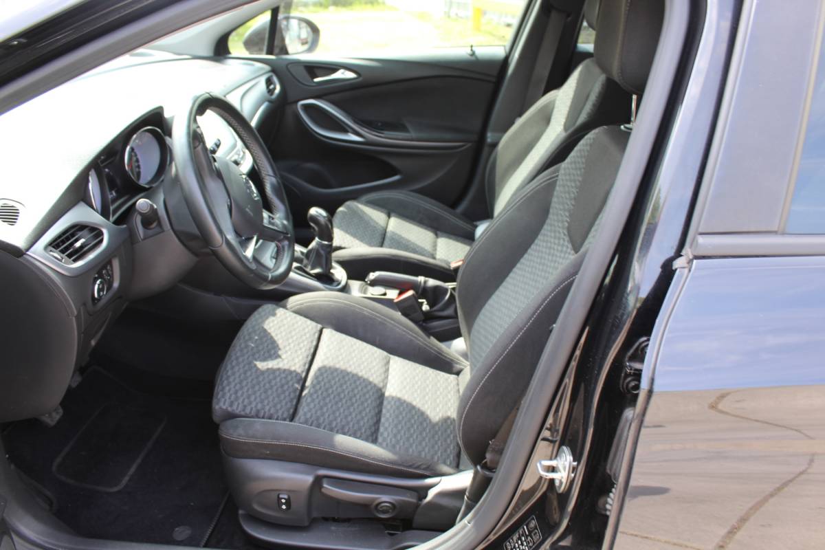 Opel Astra Opel Astra Sports Tourer 1.4 Business+ turbo ,,nap afn trekhaak ,,multimedia