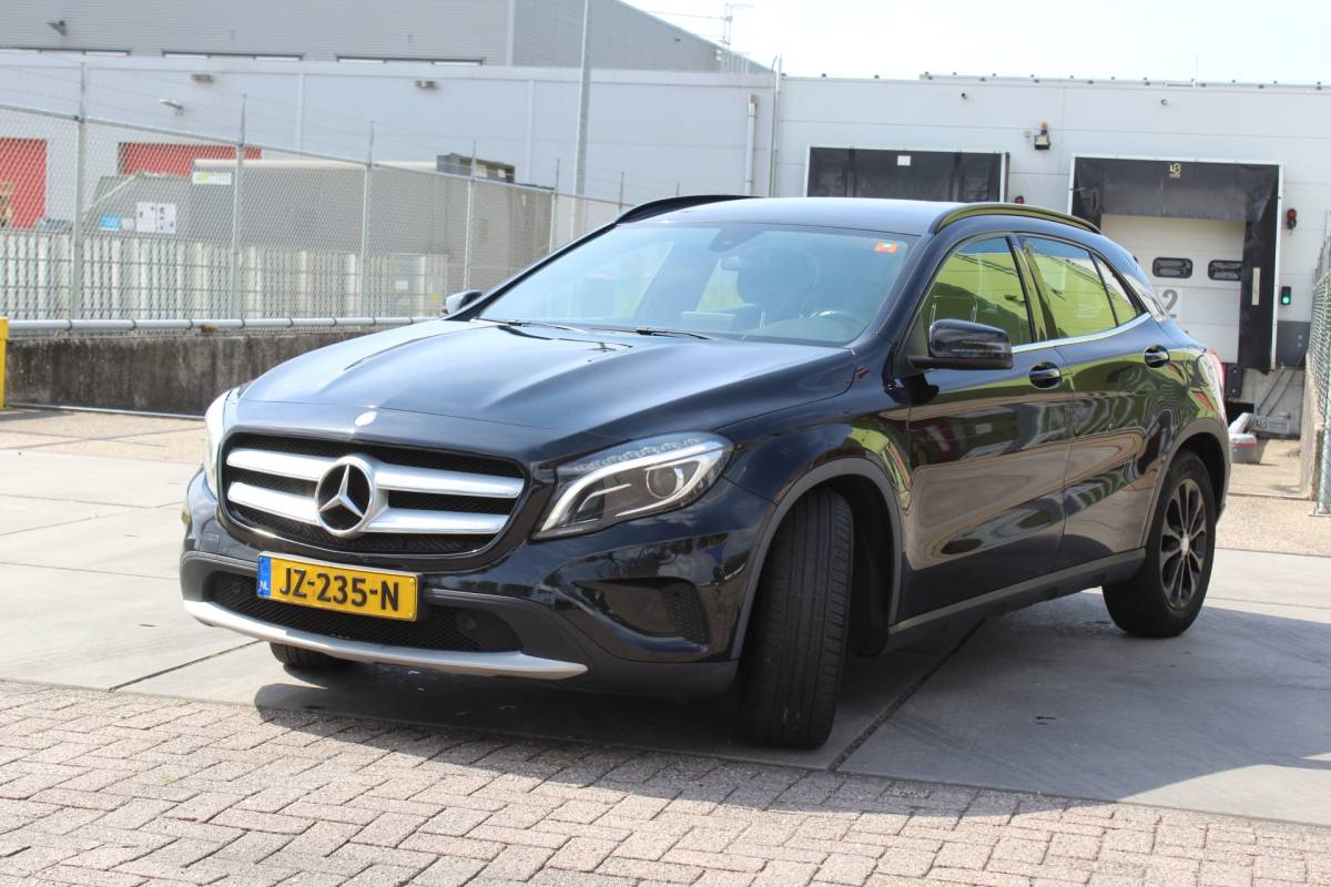 Mercedes-Benz GLA Mercedes-Benz GLA-klasse 180 Ambition nette automaat nap HALF LEDER