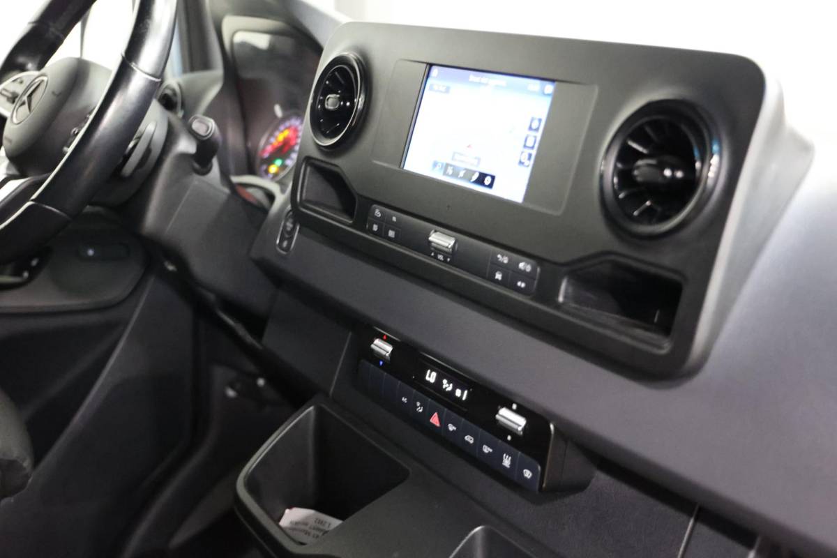 Mercedes-Benz Sprinter Mercedes-Benz Sprinter 317 L1H1 170PK 2000KG TREKVERMOGEN