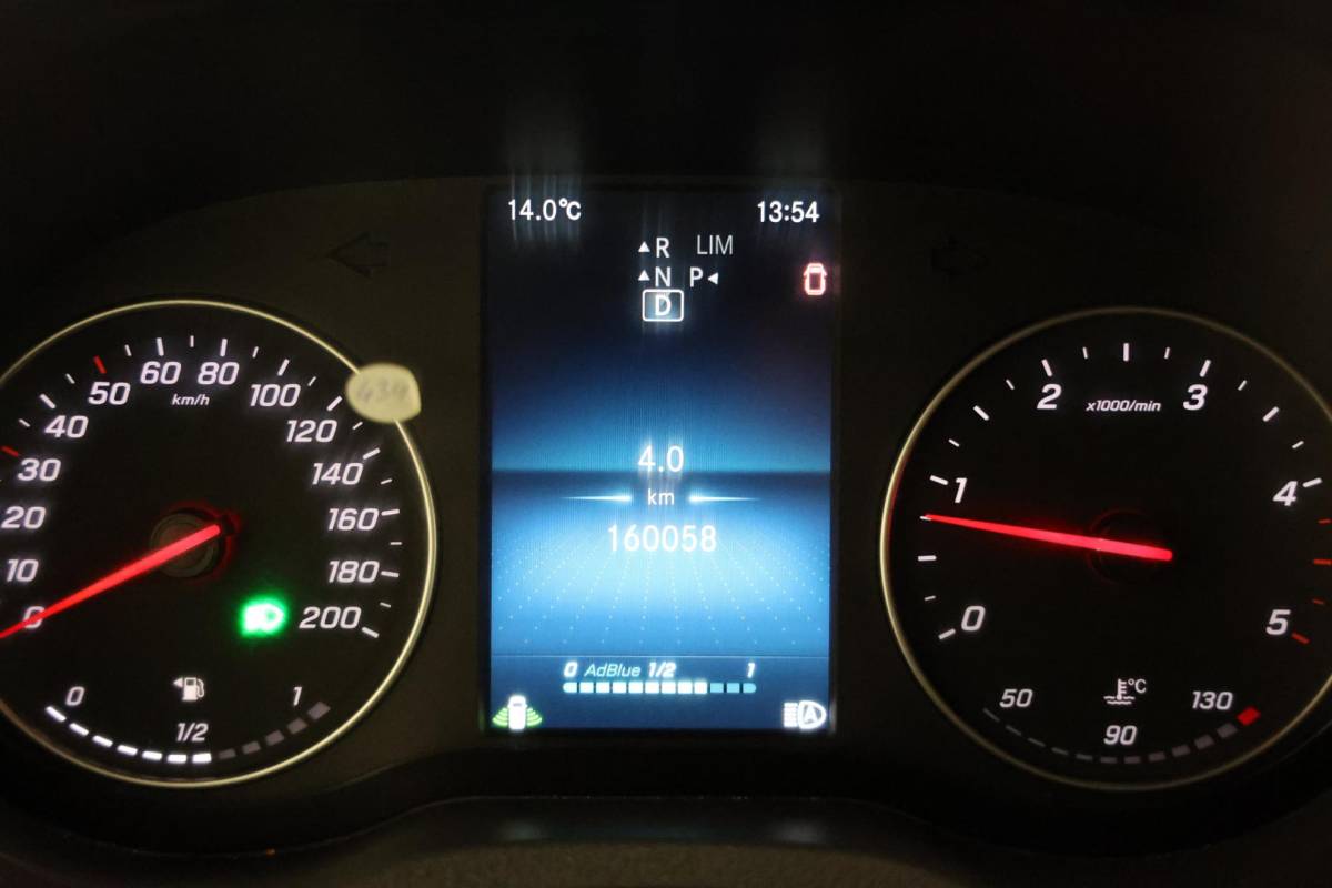 Mercedes-Benz Sprinter Mercedes-Benz Sprinter 317 L1H1 170PK 2000KG TREKVERMOGEN