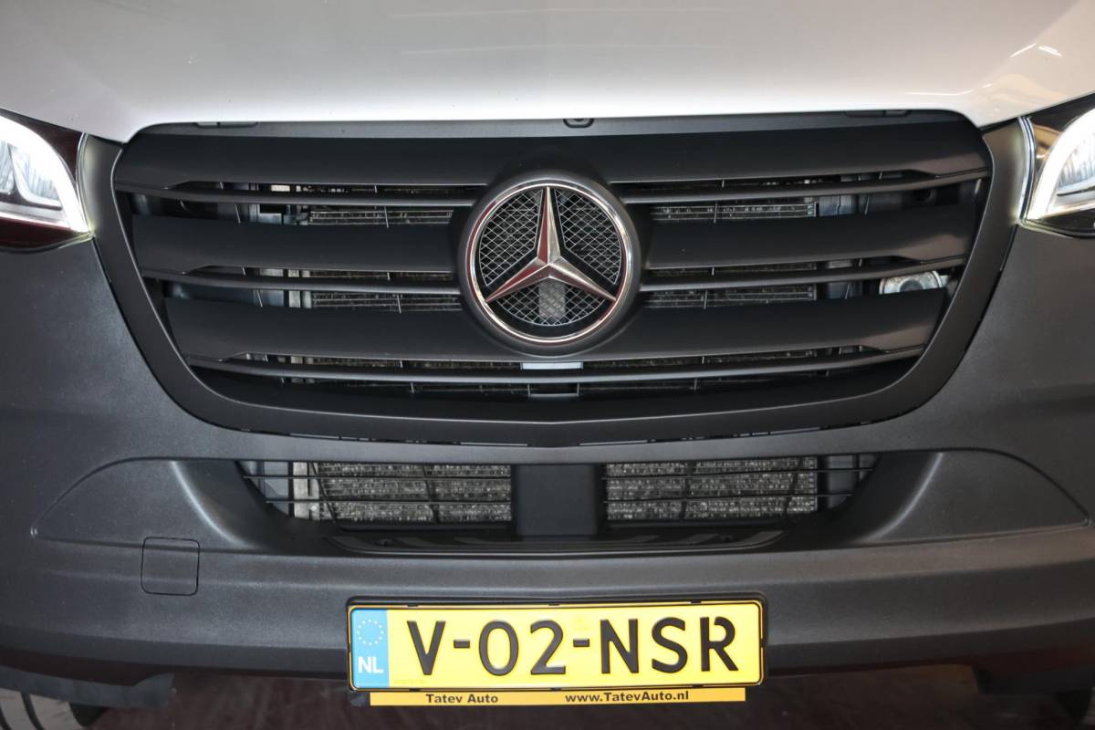 Mercedes-Benz Sprinter Mercedes-Benz Sprinter 317 L1H1 170PK 2000KG TREKVERMOGEN