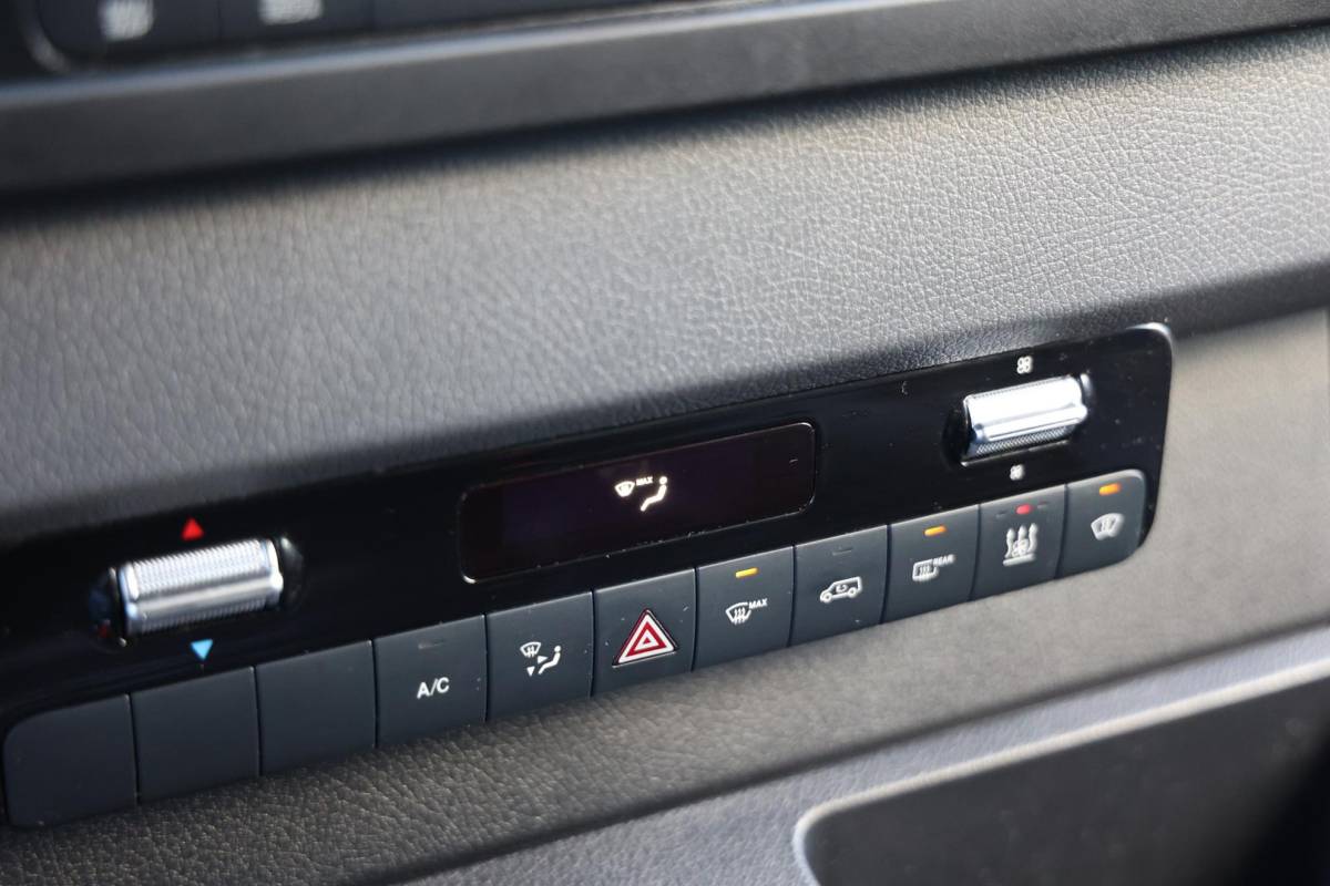 Mercedes-Benz Sprinter Mercedes-Benz Sprinter 317 L1H1 170PK 2000KG TREKVERMOGEN