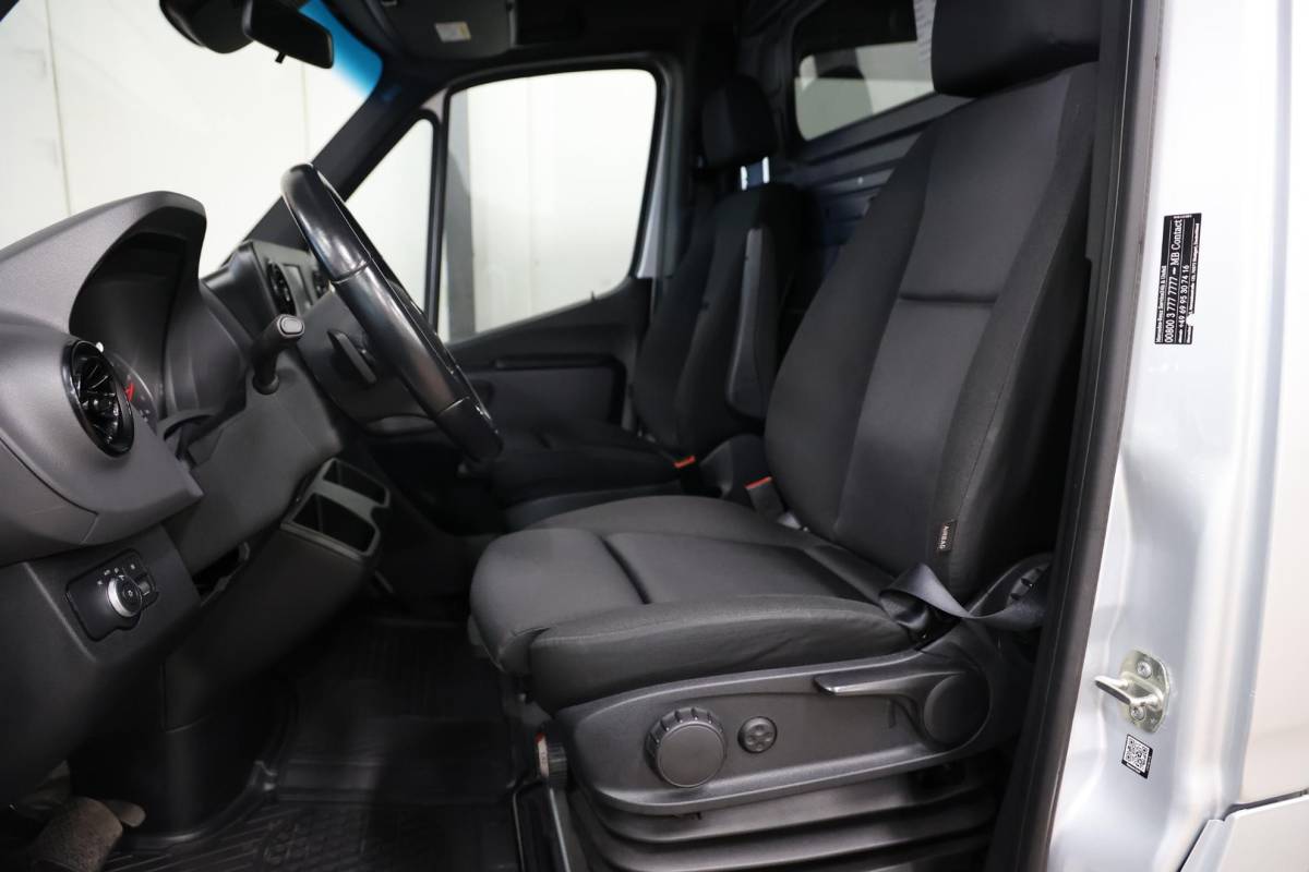 Mercedes-Benz Sprinter Mercedes-Benz Sprinter 317 L1H1 170PK 2000KG TREKVERMOGEN
