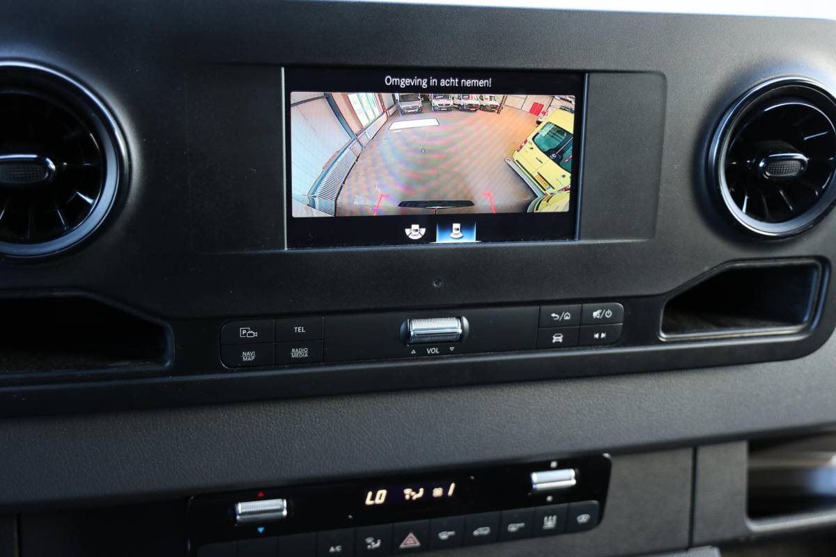 Mercedes-Benz Sprinter Mercedes-Benz Sprinter 317 L1H1 170PK 2000KG TREKVERMOGEN