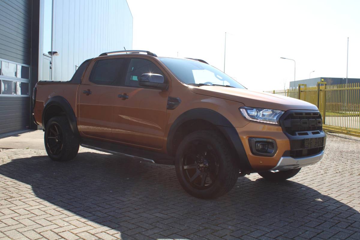 Ford Ranger Ford Ranger 2.0 EcoBlue Wildtrak Supercab 213pk | Navigatie | Adaptive cruise control | Rollertop | Trekhaak
