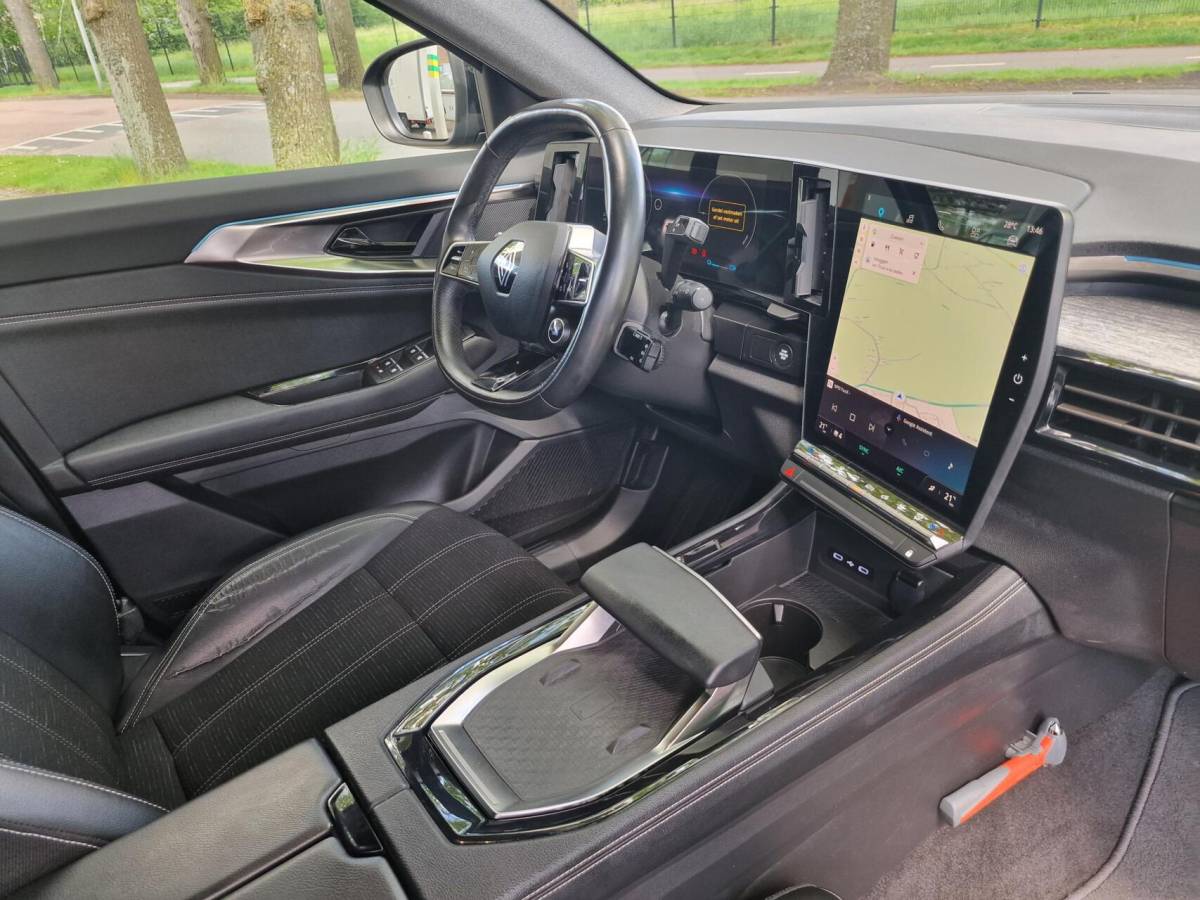 Renault Austral Renault Austral 1.2 E-Tech full hybrid 200 techno|trekhaak|Clima|Camera|Carplay|