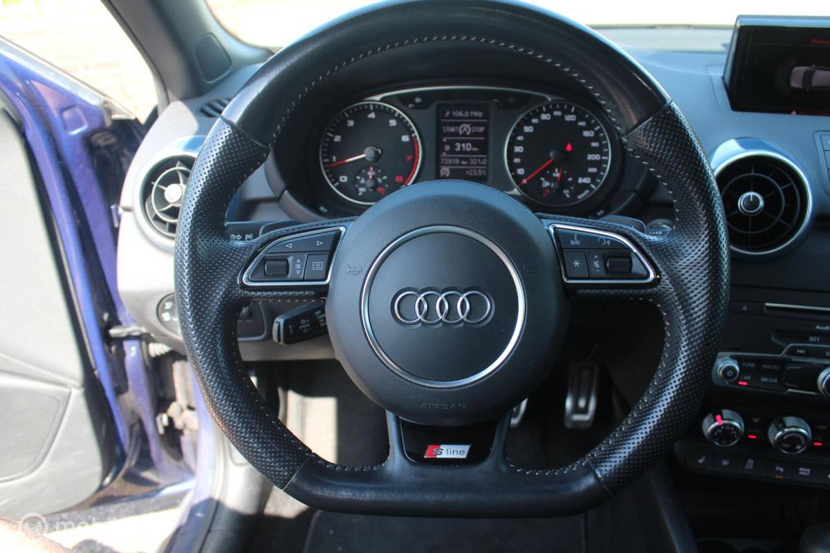 Audi A1 Sportback Audi A1 Sportback 1.4 TFSI 3XS-line Full Options Pano/18Inch/Led