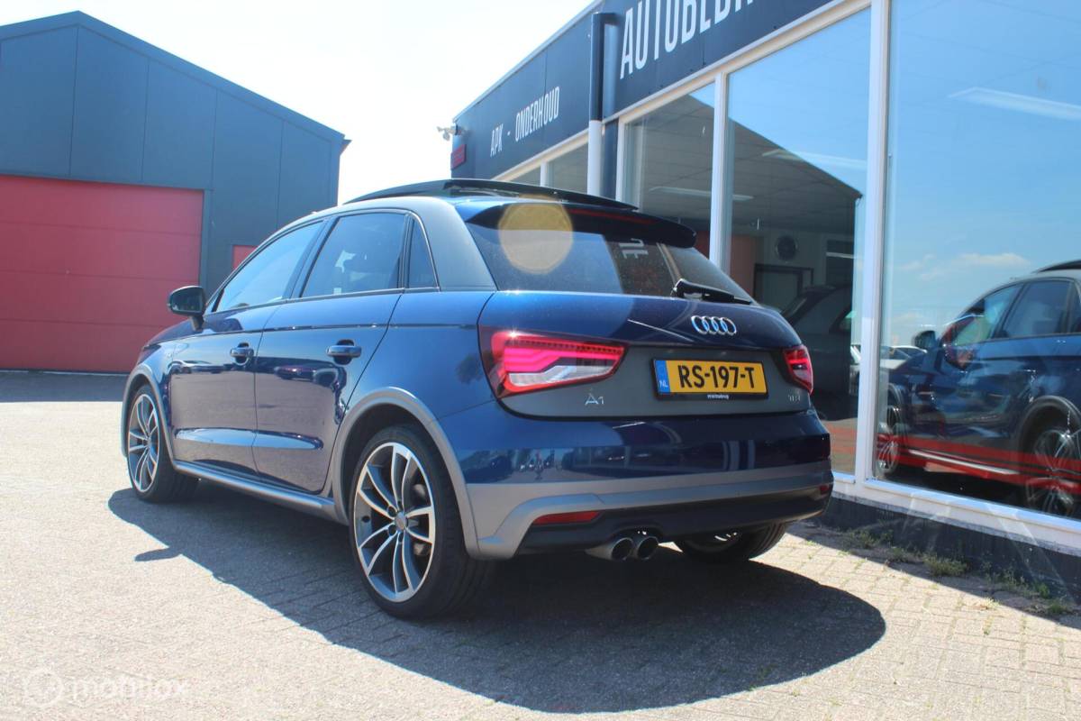Audi A1 Sportback Audi A1 Sportback 1.4 TFSI 3XS-line Full Options Pano/18Inch/Led