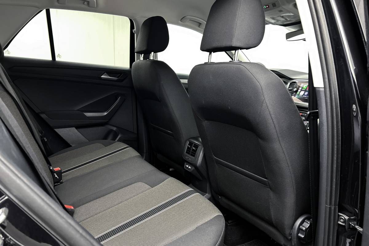Volkswagen T-Roc Volkswagen T-Roc 1.0 TSI Style Business | Camera | Adaptive Cruise | Privacy Glass | Lichtmetalen velgen