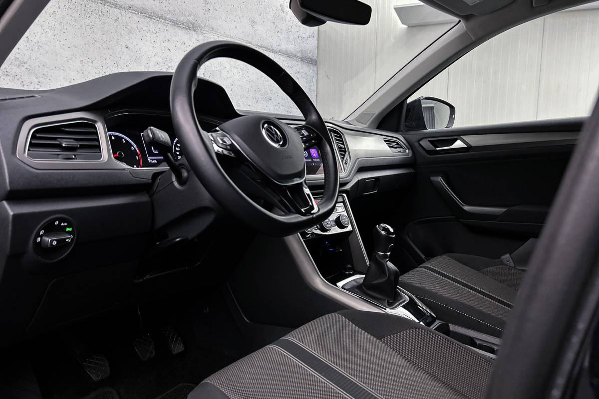 Volkswagen T-Roc Volkswagen T-Roc 1.0 TSI Style Business | Camera | Adaptive Cruise | Privacy Glass | Lichtmetalen velgen