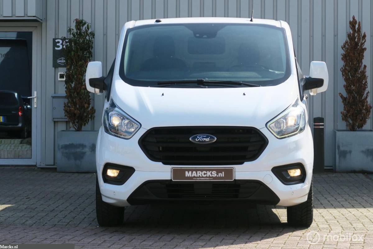 Ford Transit Custom Ford Transit Custom 340 2.0 TDCI L2H1 Limited Automaat EURO6