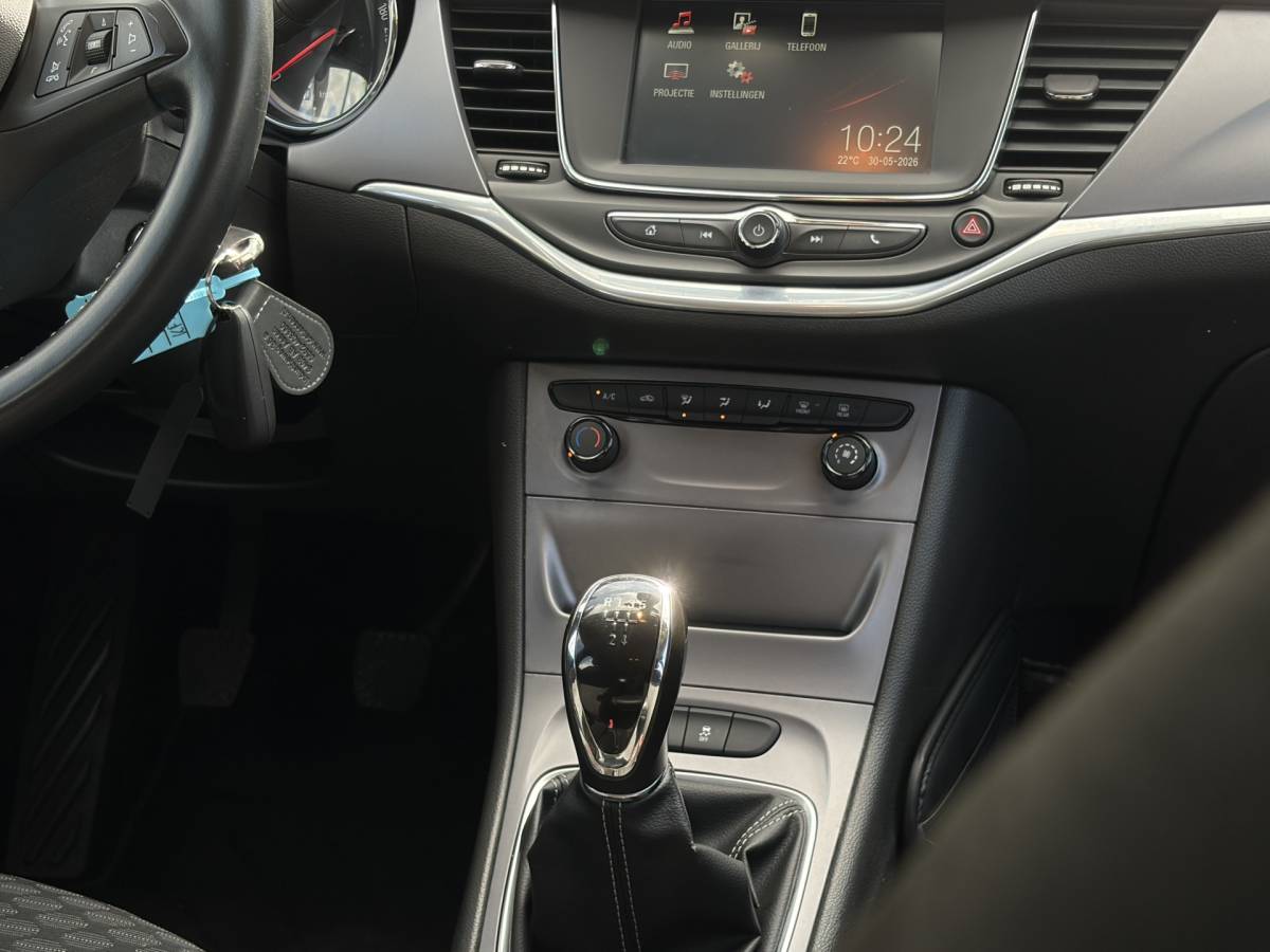Opel Astra Opel Astra Sports Tourer 1.0 Edition Trekhaak, LM velgen, Bluetooth, Rijklaar met beurt & garantie!