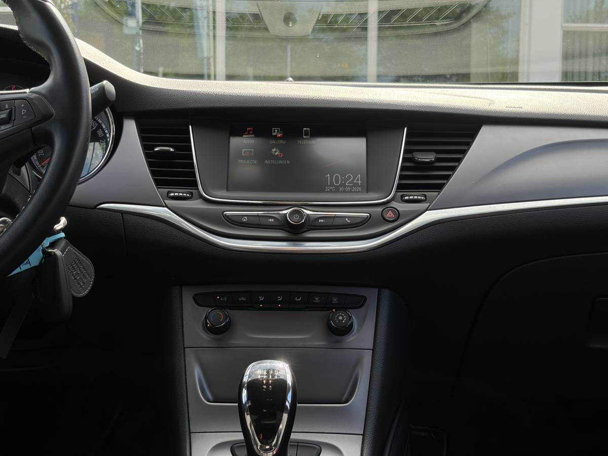 Opel Astra Opel Astra Sports Tourer 1.0 Edition Trekhaak, LM velgen, Bluetooth, Rijklaar met beurt & garantie!