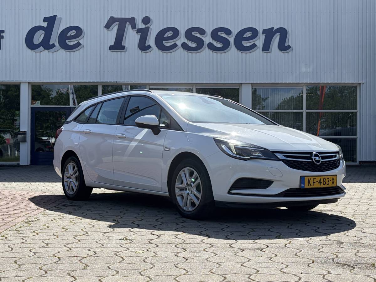 Opel Astra Opel Astra Sports Tourer 1.0 Edition Trekhaak, LM velgen, Bluetooth, Rijklaar met beurt & garantie!