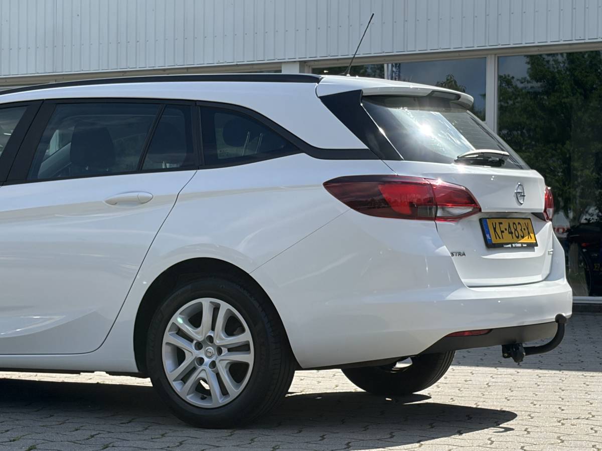 Opel Astra Opel Astra Sports Tourer 1.0 Edition Trekhaak, LM velgen, Bluetooth, Rijklaar met beurt & garantie!