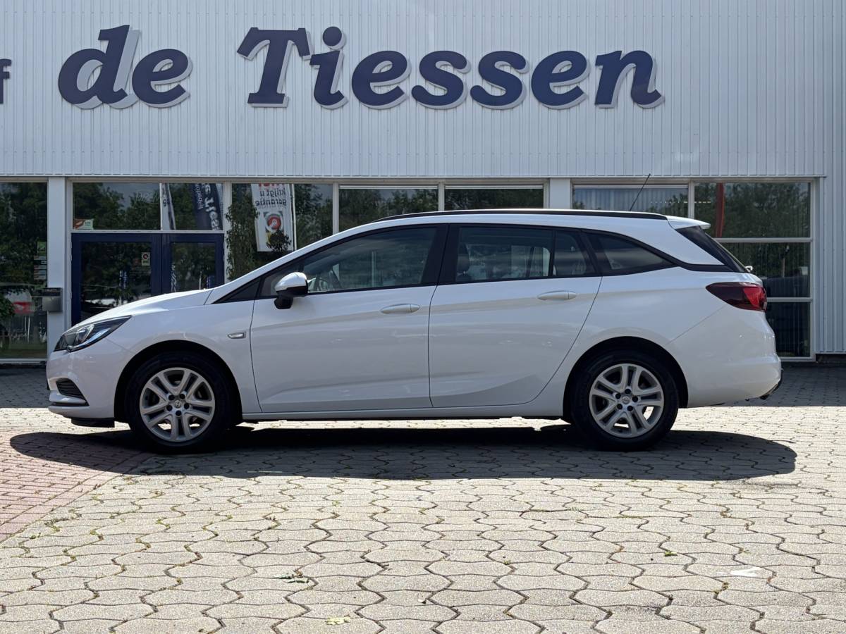 Opel Astra Opel Astra Sports Tourer 1.0 Edition Trekhaak, LM velgen, Bluetooth, Rijklaar met beurt & garantie!