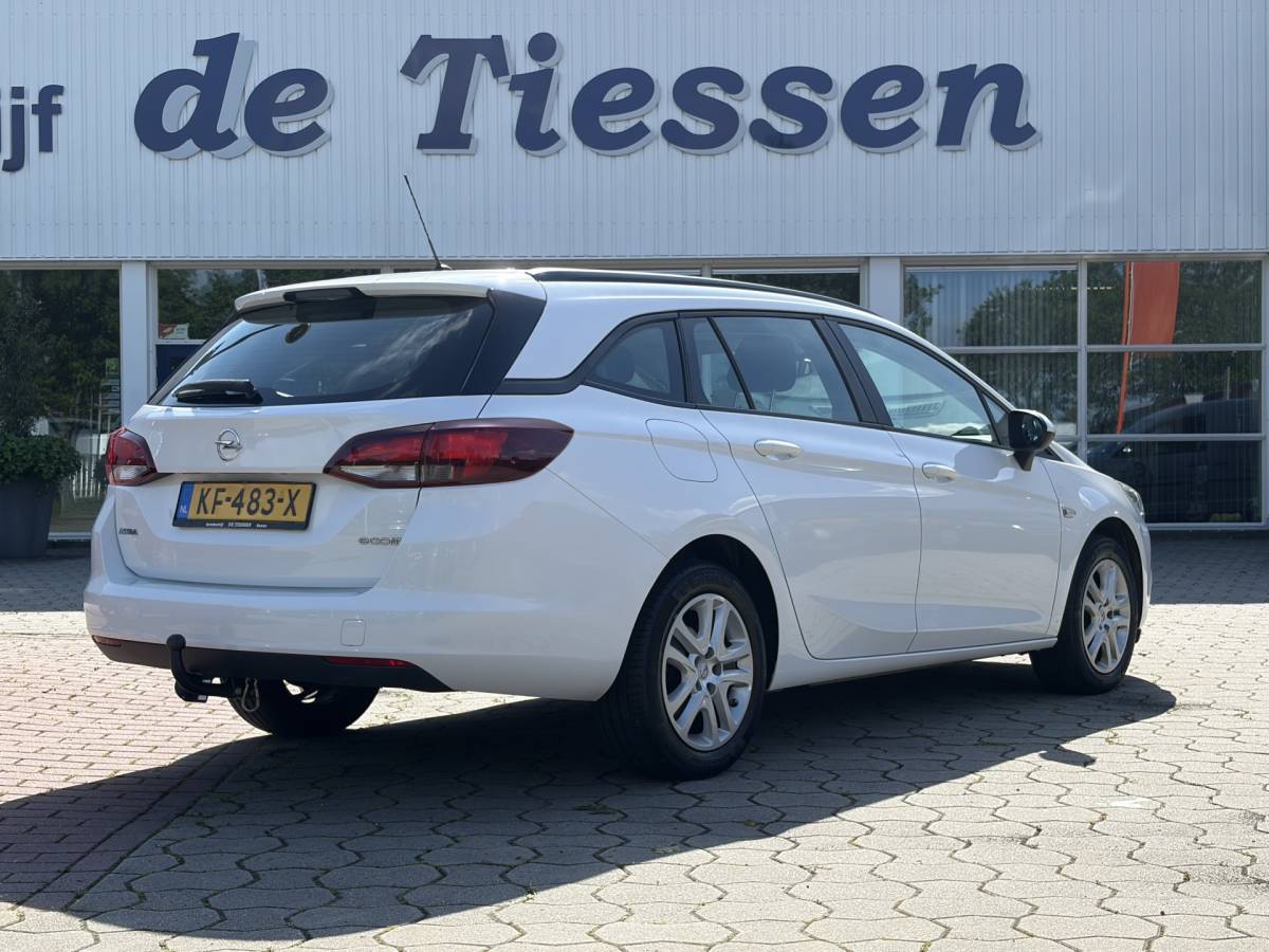 Opel Astra Opel Astra Sports Tourer 1.0 Edition Trekhaak, LM velgen, Bluetooth, Rijklaar met beurt & garantie!