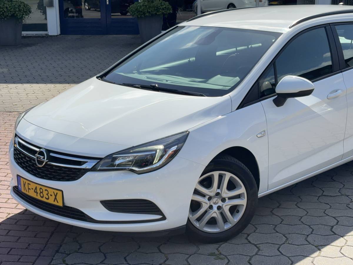 Opel Astra Opel Astra Sports Tourer 1.0 Edition Trekhaak, LM velgen, Bluetooth, Rijklaar met beurt & garantie!