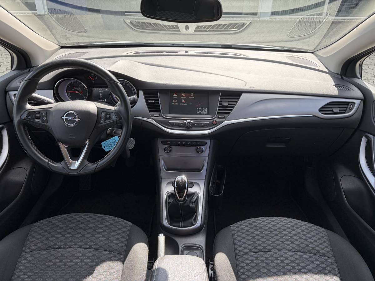 Opel Astra Opel Astra Sports Tourer 1.0 Edition Trekhaak, LM velgen, Bluetooth, Rijklaar met beurt & garantie!