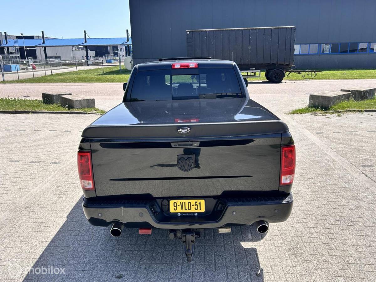 Dodge Ram 1500 Dodge Ram 1500 5.7 V8 Crew Cab sport Black edition