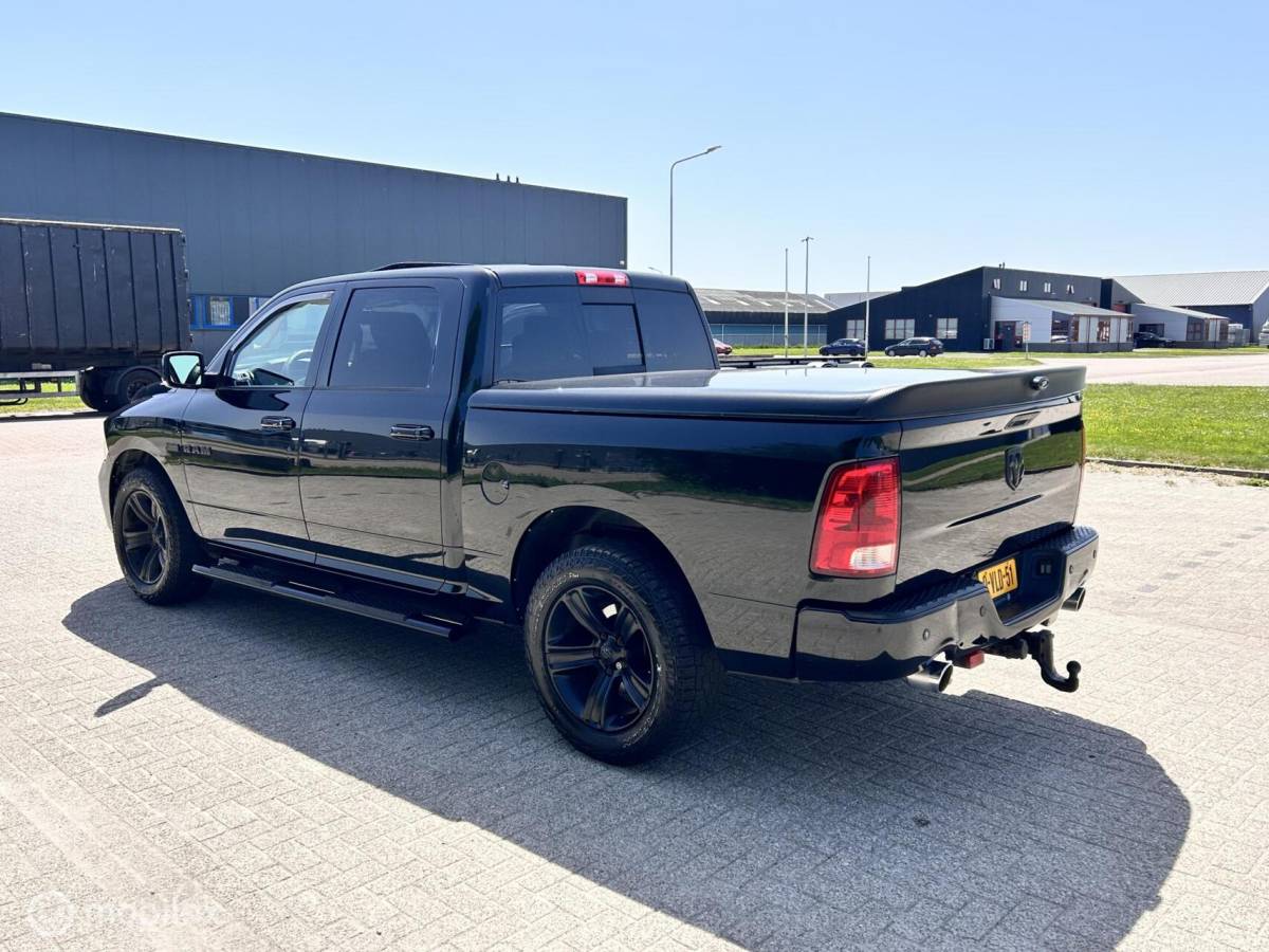 Dodge Ram 1500 Dodge Ram 1500 5.7 V8 Crew Cab sport Black edition