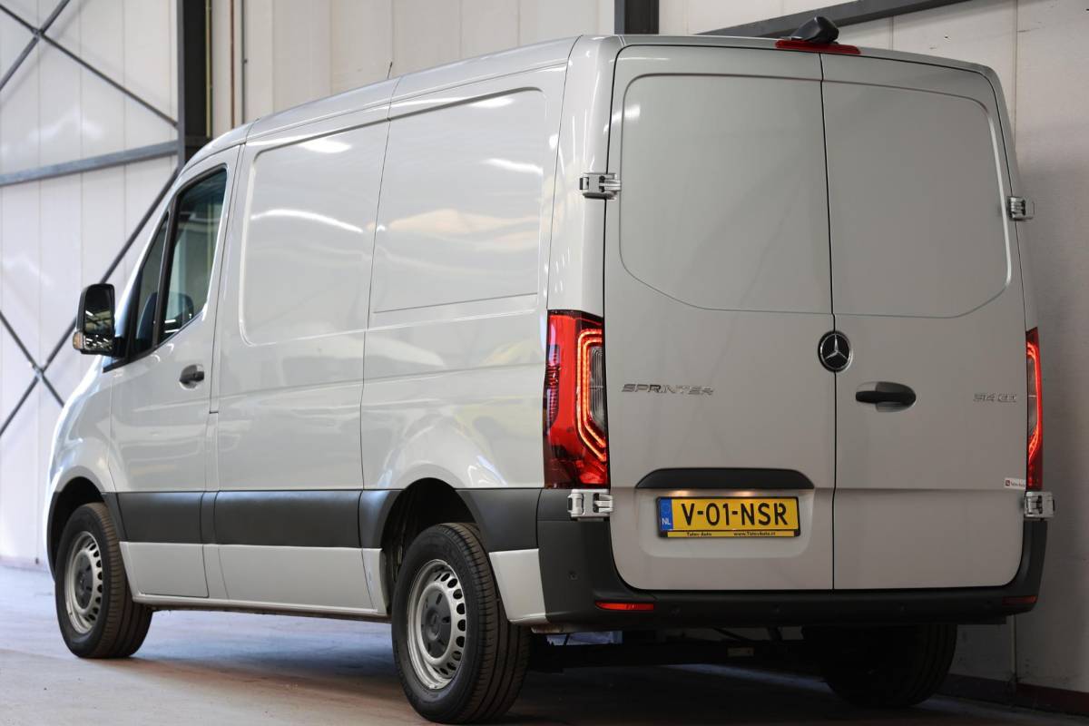 Mercedes-Benz Sprinter Mercedes-Benz Sprinter 314 2.2 CDI L1H1 AUTOMAAT LED INRICHTING