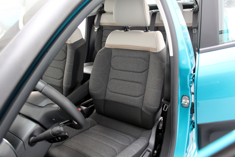Citroën C3 Citroën C3 1.2 PureTech Shine Business 83PK, RIJKLAAR | CARPLAY | CRUISE CONTROLE | STOELVERWARMING