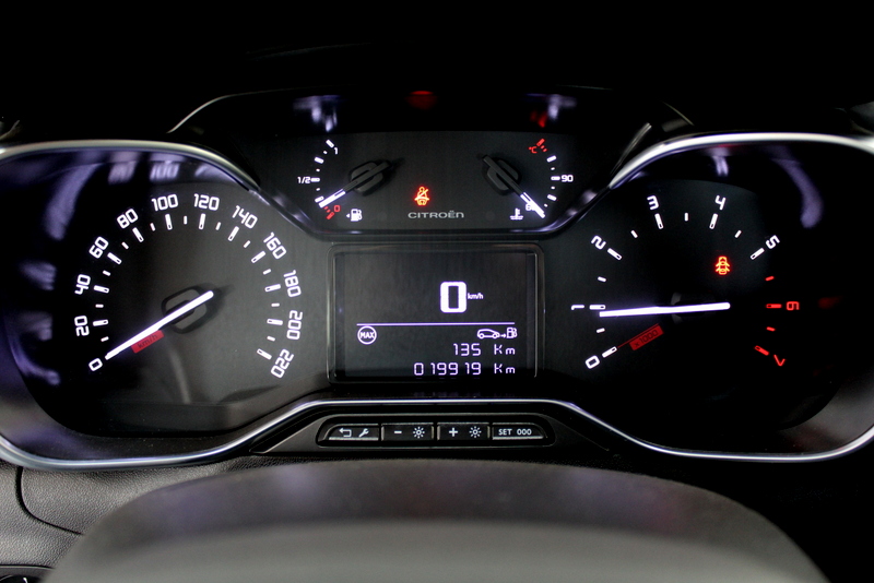 Citroën C3 Citroën C3 1.2 PureTech Shine Business 83PK, RIJKLAAR | CARPLAY | CRUISE CONTROLE | STOELVERWARMING