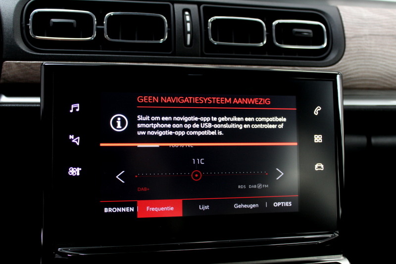 Citroën C3 Citroën C3 1.2 PureTech Shine Business 83PK, RIJKLAAR | CARPLAY | CRUISE CONTROLE | STOELVERWARMING