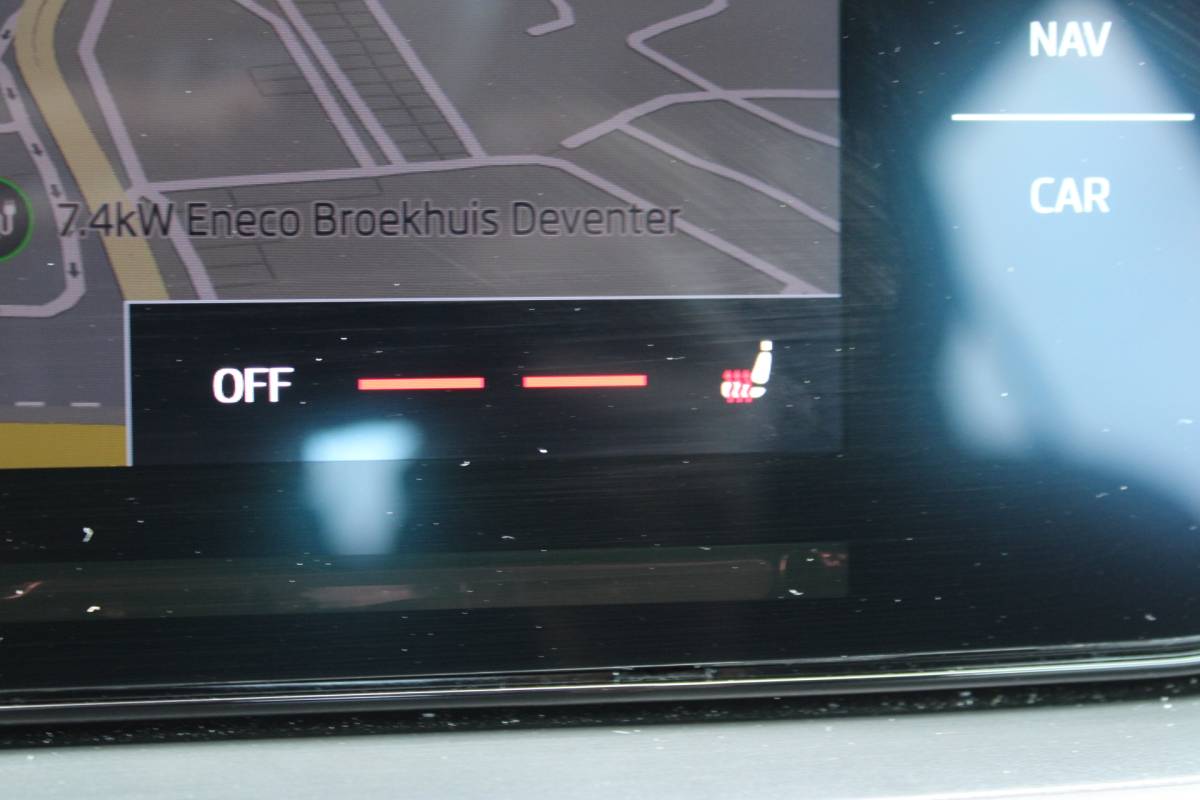 Škoda Kamiq ŠKODA Kamiq 1.0 TSI Business Virtual-Cockpit Camera Led Trekhaak-Zwenkbaar
