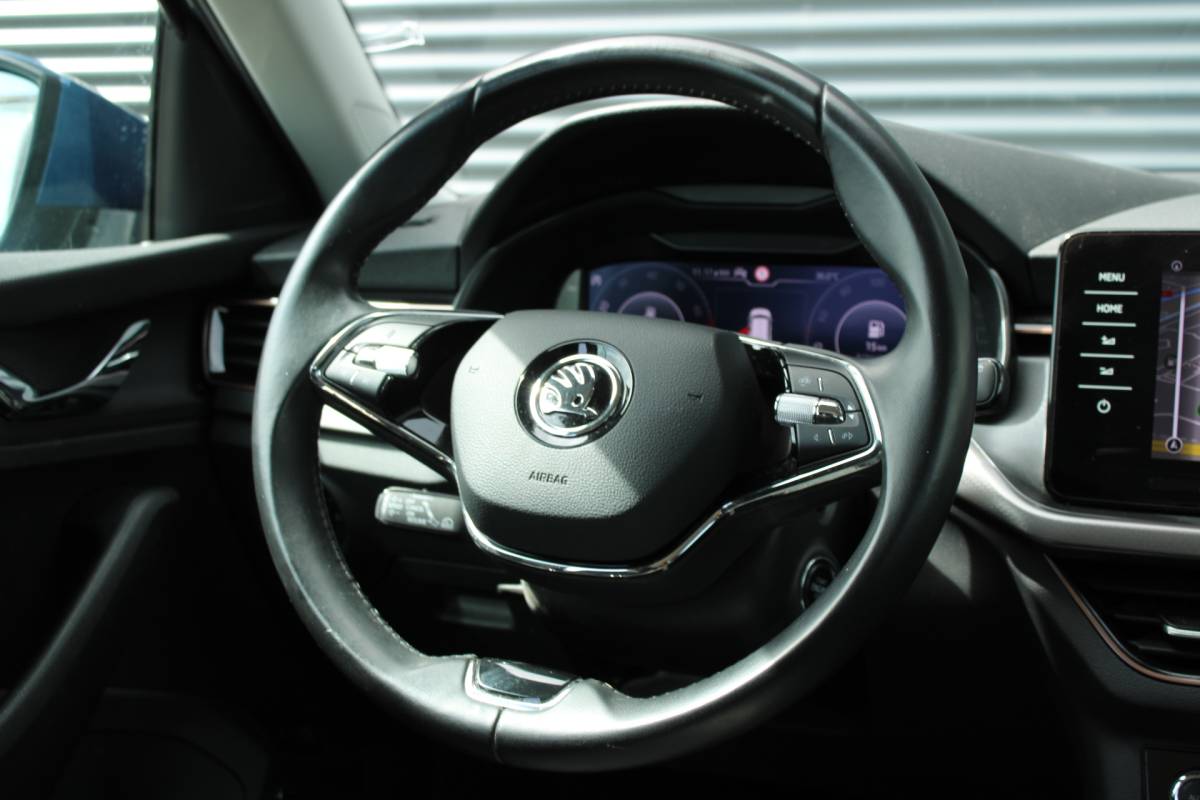 Škoda Kamiq ŠKODA Kamiq 1.0 TSI Business Virtual-Cockpit Camera Led Trekhaak-Zwenkbaar