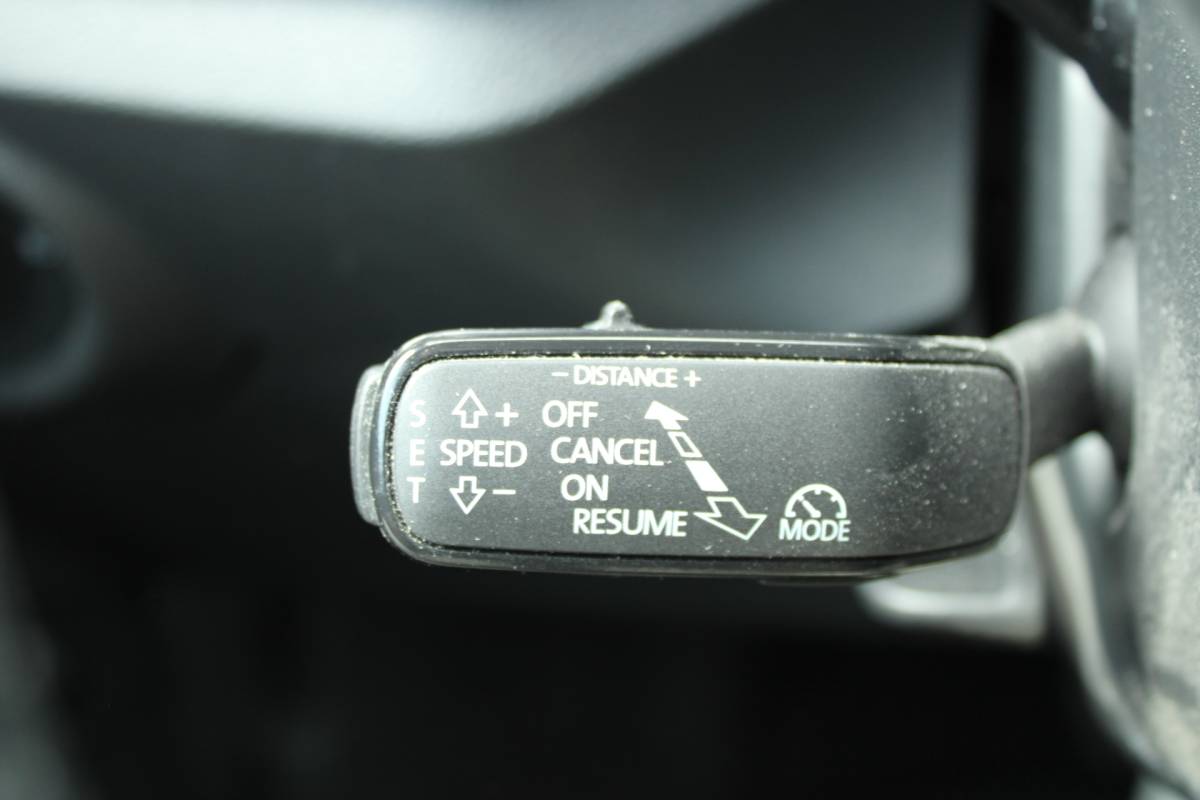 Škoda Kamiq ŠKODA Kamiq 1.0 TSI Business Virtual-Cockpit Camera Led Trekhaak-Zwenkbaar