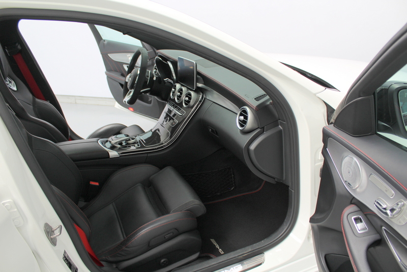 Mercedes-Benz C-Klasse Mercedes-Benz C-klasse AMG 43 4MATIC 468PK | RIJKLAAR | SCHAALSTOELEN | ALCANTARA STUUR | PANORAMADAK | CARPLAY