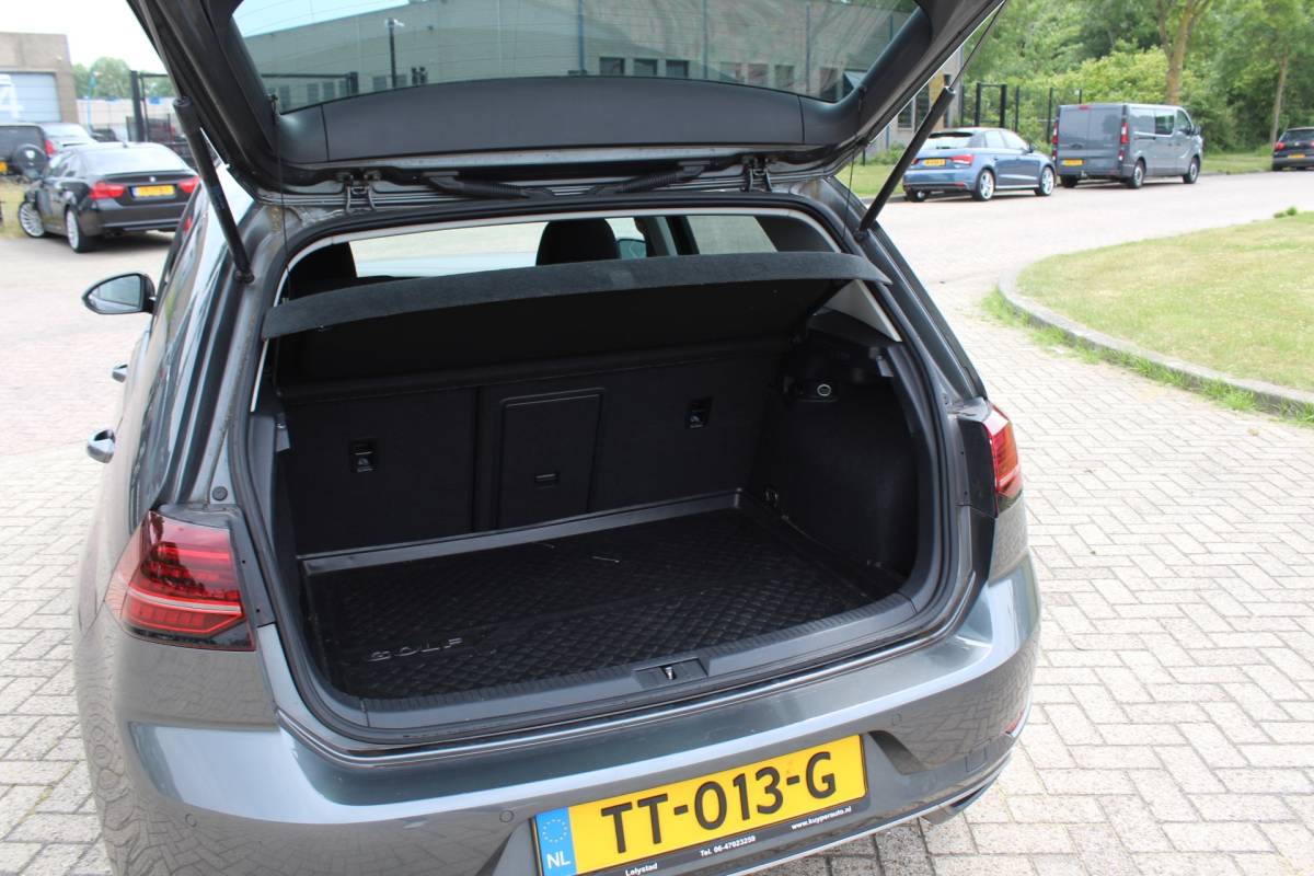 Volkswagen Golf Volkswagen Golf 1.0 TSI Comfortline AUTOMAAT nap ,NETTE 5 DRS APPLE CAR PLAY ANDROID