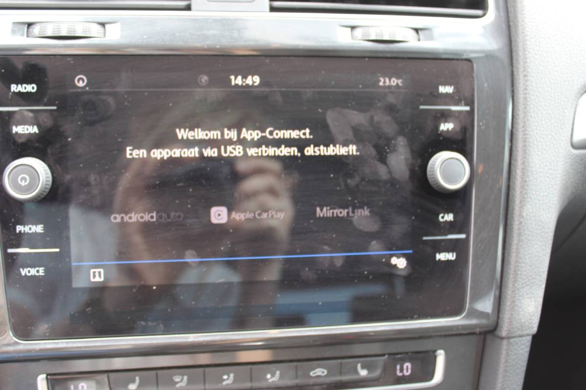 Volkswagen Golf Volkswagen Golf 1.0 TSI Comfortline AUTOMAAT nap ,NETTE 5 DRS APPLE CAR PLAY ANDROID