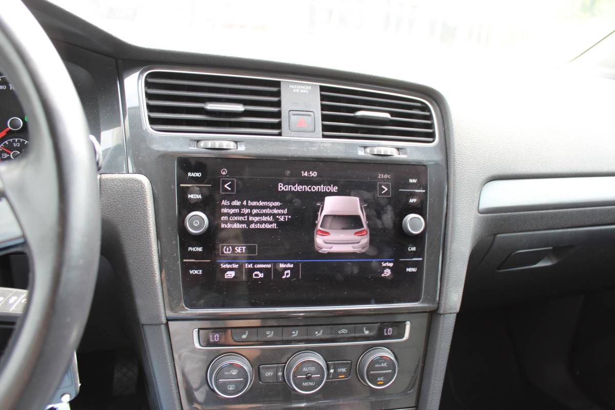 Volkswagen Golf Volkswagen Golf 1.0 TSI Comfortline AUTOMAAT nap ,NETTE 5 DRS APPLE CAR PLAY ANDROID