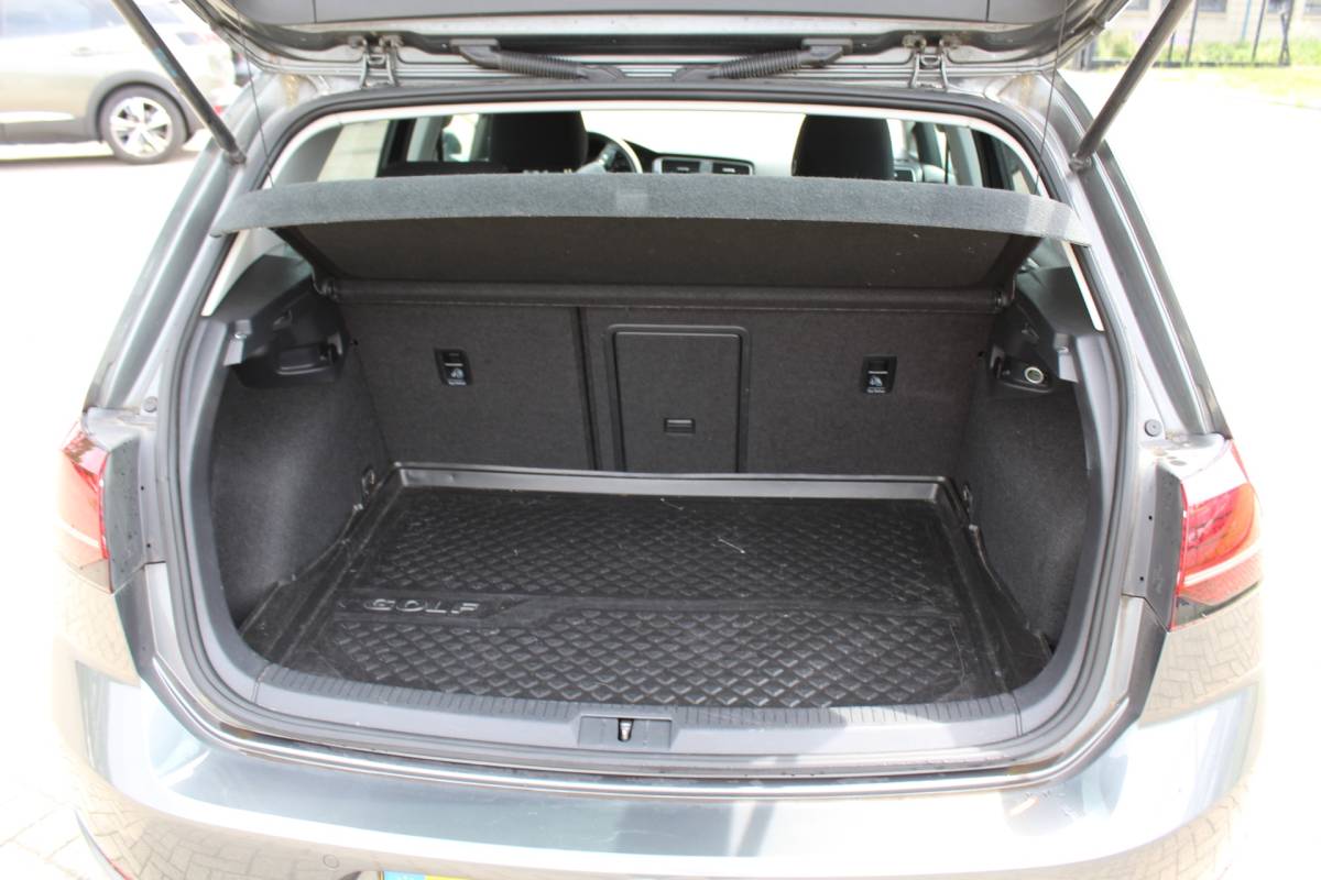 Volkswagen Golf Volkswagen Golf 1.0 TSI Comfortline AUTOMAAT nap ,NETTE 5 DRS APPLE CAR PLAY ANDROID