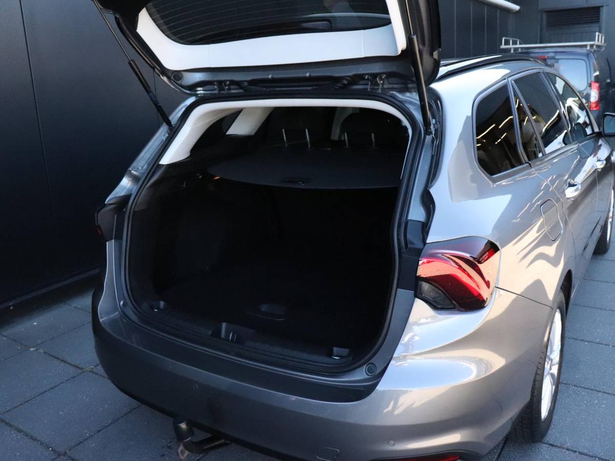 Fiat Tipo Fiat Tipo Stationwagon 1.0 Life | TREKHAAK | CAMERA | CRUISE | APPLE CARPLAY |