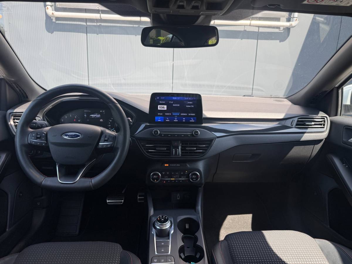 Ford Focus Ford Focus 1.0 EcoBoost ST Line X / Automaat / Pano / LED / HUD!