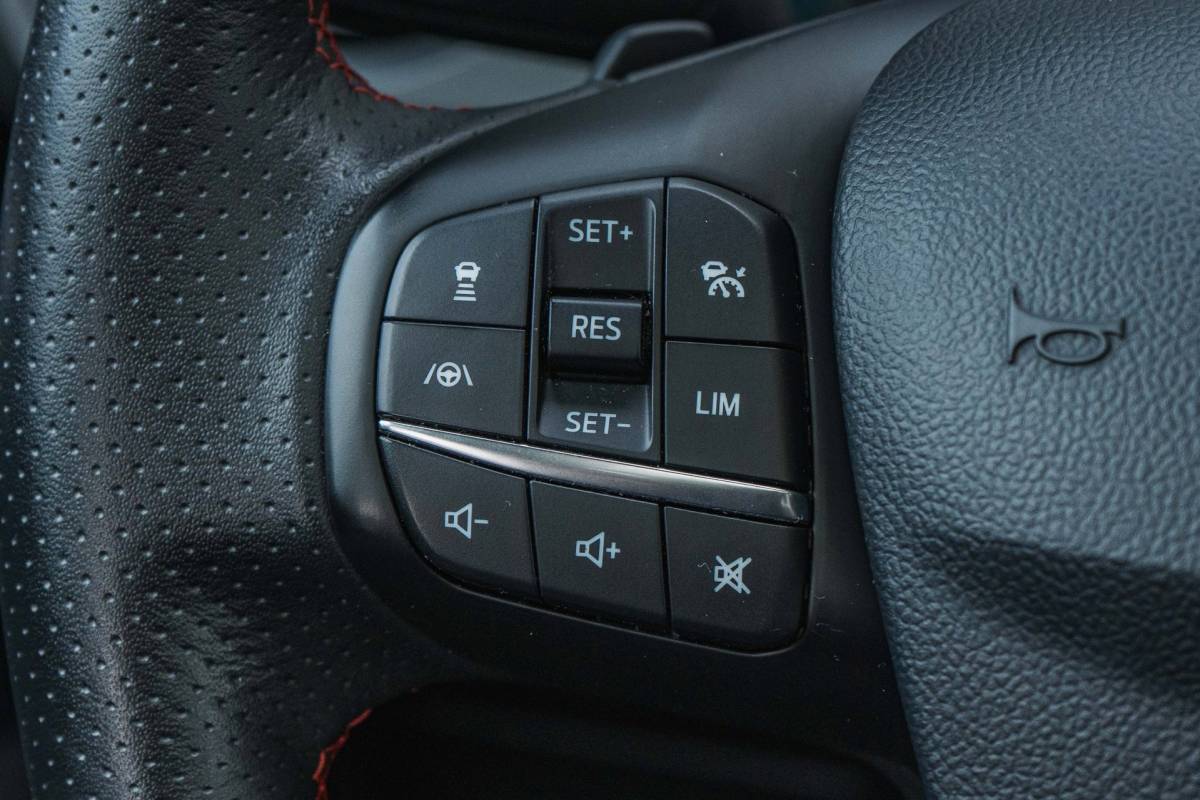 Ford Focus Ford Focus 1.0 EcoBoost ST Line X / Automaat / Pano / LED / HUD!