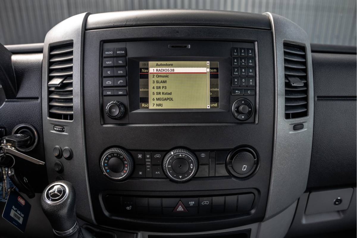 Mercedes-Benz Sprinter Mercedes-Benz Sprinter 519 CDI 3.0 V6 | 190 PK | Euro 6 | Automaat | LED | Cruise | Airco | 3-Zits
