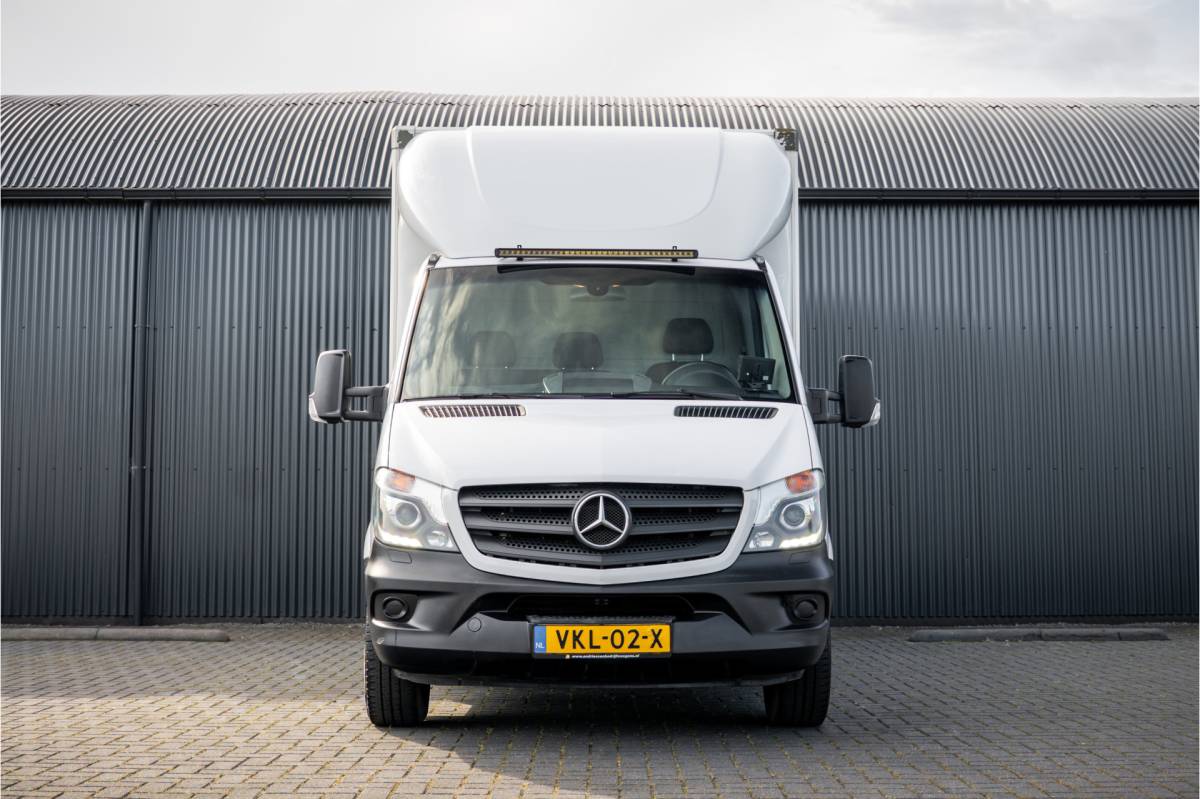 Mercedes-Benz Sprinter Mercedes-Benz Sprinter 519 CDI 3.0 V6 | 190 PK | Euro 6 | Automaat | LED | Cruise | Airco | 3-Zits