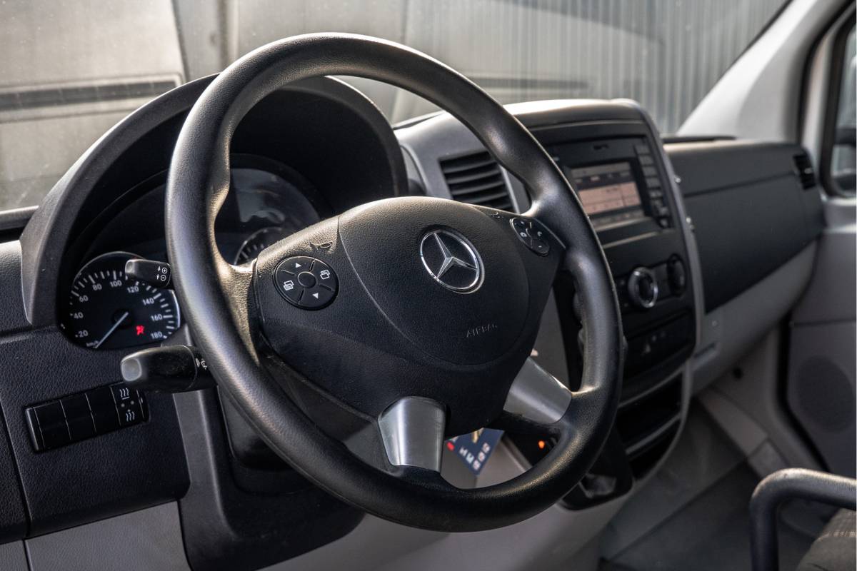 Mercedes-Benz Sprinter Mercedes-Benz Sprinter 519 CDI 3.0 V6 | 190 PK | Euro 6 | Automaat | LED | Cruise | Airco | 3-Zits
