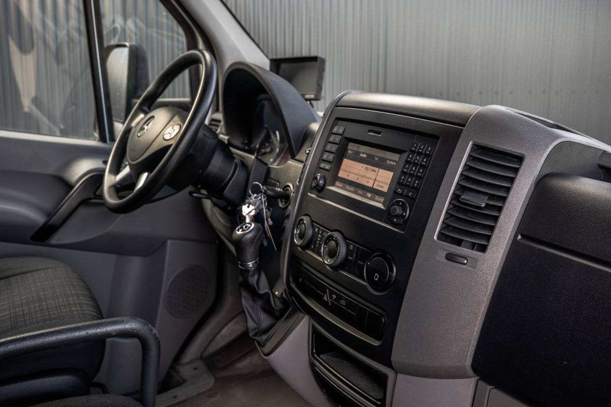 Mercedes-Benz Sprinter Mercedes-Benz Sprinter 519 CDI 3.0 V6 | 190 PK | Euro 6 | Automaat | LED | Cruise | Airco | 3-Zits