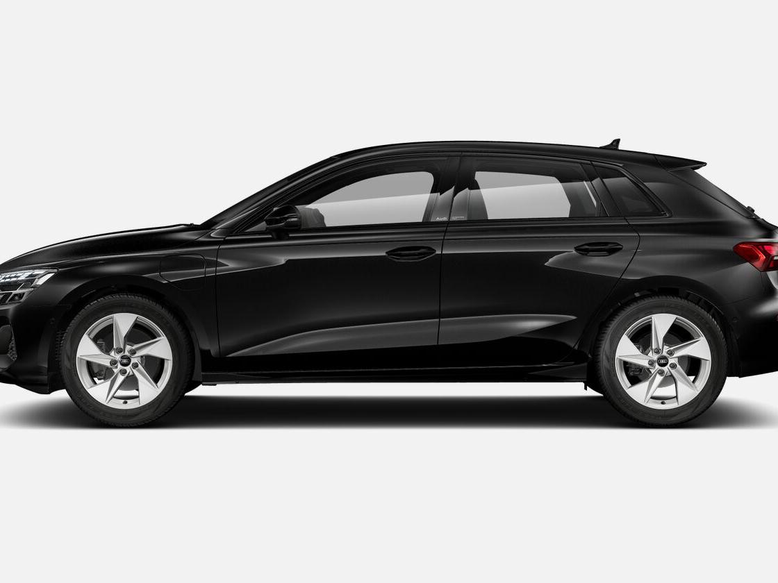 Audi A3 Audi A3 Sportback 40 TFSI e Advanced edition 204 PK · Optiekpakket zwart plus · Assistent rijden en parkeren plus · Lichtpakket plus ambient light