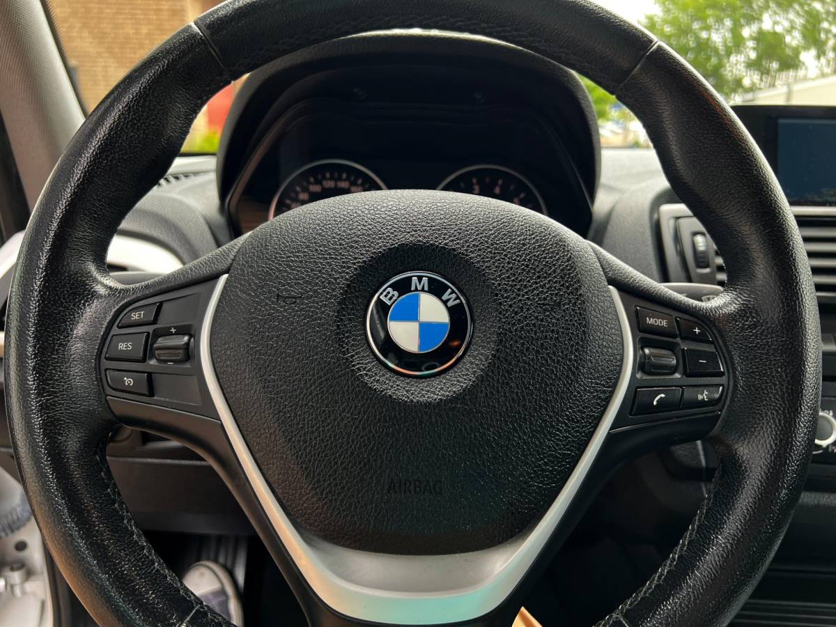 BMW 1 Serie BMW 1-serie 118i Upgrade Edition Leder_Led_Xenon_Navi_Cruise