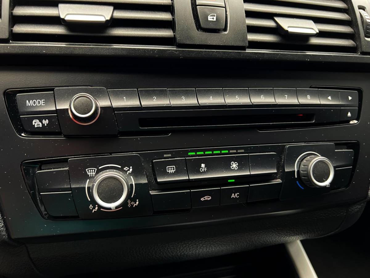 BMW 1 Serie BMW 1-serie 118i Upgrade Edition Leder_Led_Xenon_Navi_Cruise